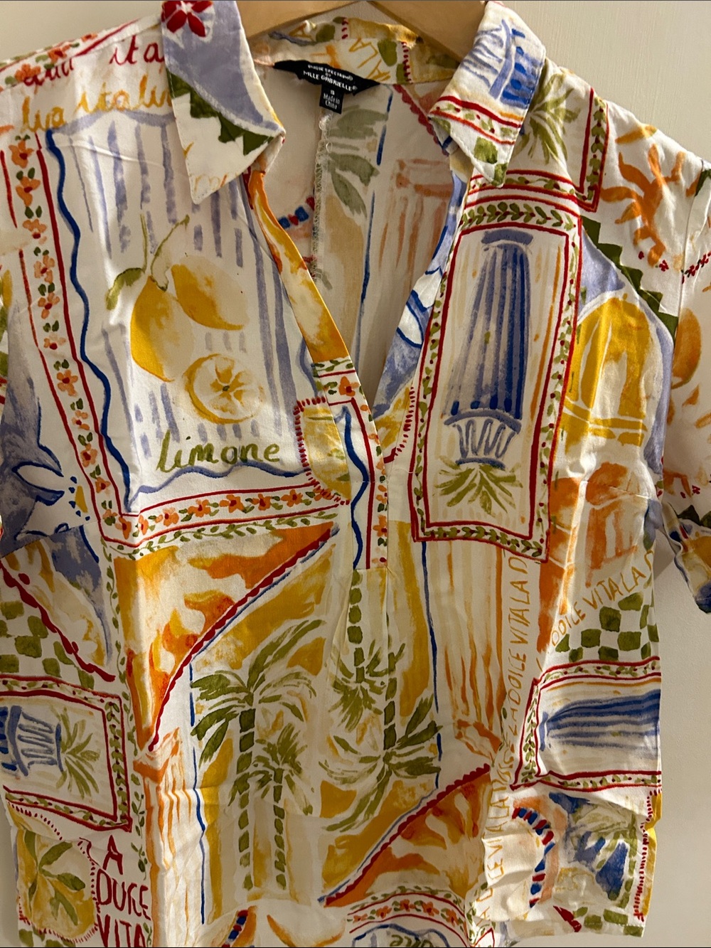 Short-Sleeve Lemon Print Button-Down Shirt in White and Yellow